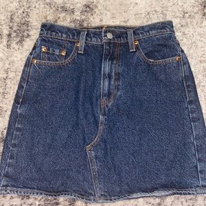 Levi’s High Rise denim skirt